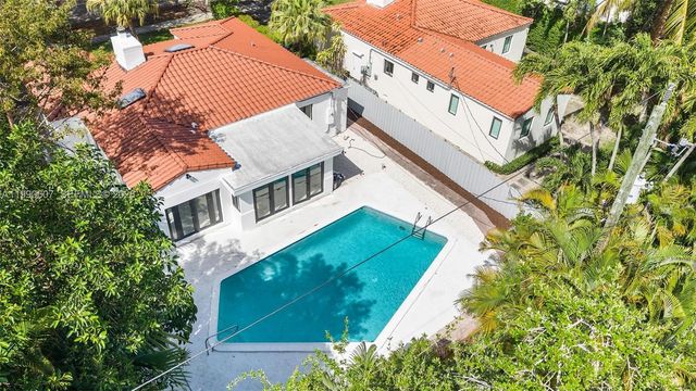 880 NE 72nd Ter, Miami, FL 33138