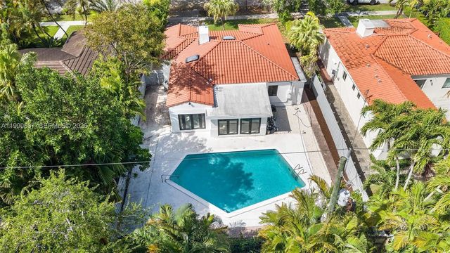 880 NE 72nd Ter, Miami, FL 33138