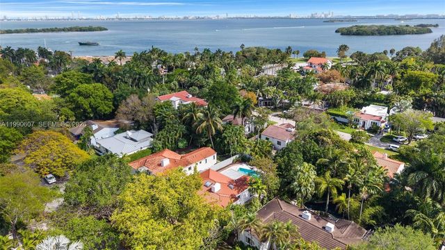 880 NE 72nd Ter, Miami, FL 33138