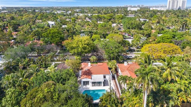 880 NE 72nd Ter, Miami, FL 33138