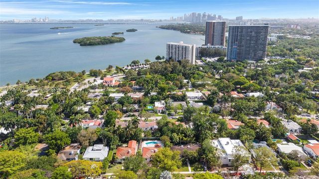 880 NE 72nd Ter, Miami, FL 33138