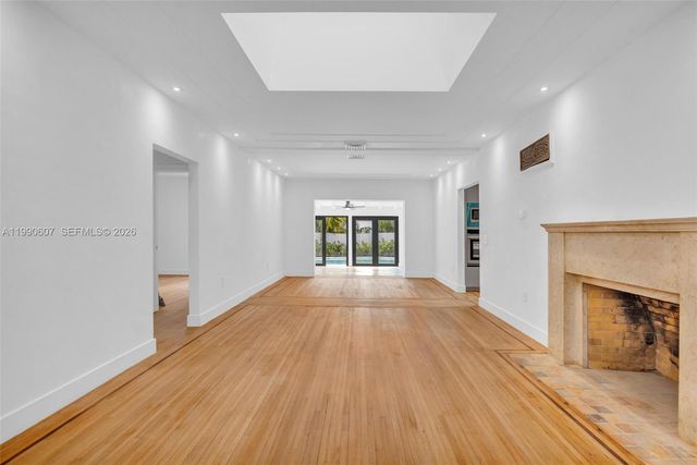 880 NE 72nd Ter, Miami, FL 33138