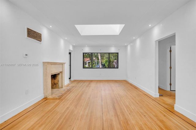 880 NE 72nd Ter, Miami, FL 33138