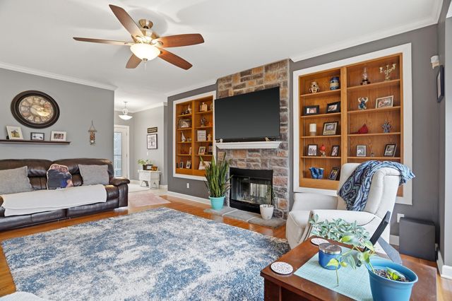 9551 I-70 DR NE, Columbia, MO 65202