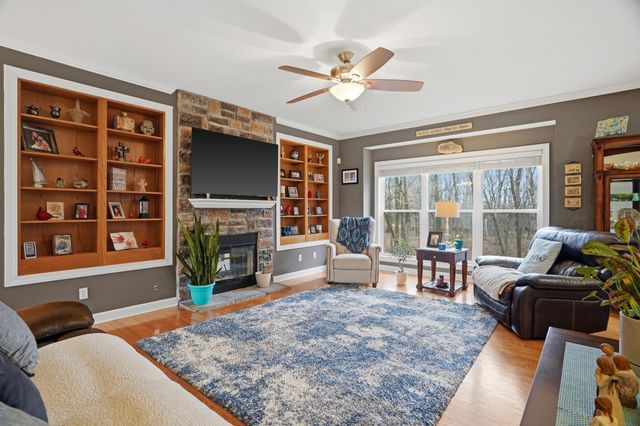 9551 I-70 DR NE, Columbia, MO 65202