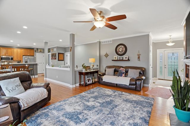 9551 I-70 DR NE, Columbia, MO 65202