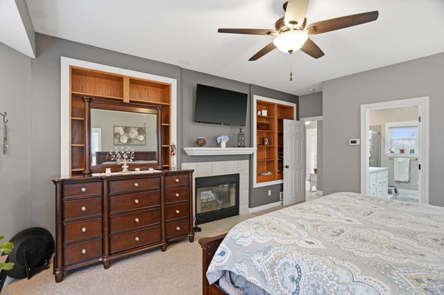 9551 I-70 DR NE, Columbia, MO 65202