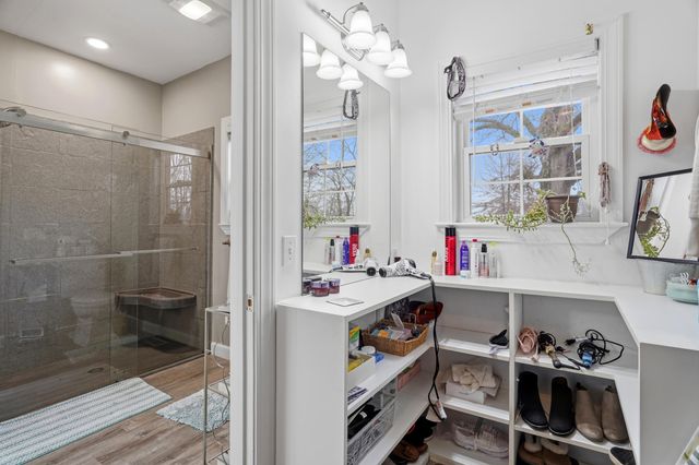 9551 I-70 DR NE, Columbia, MO 65202