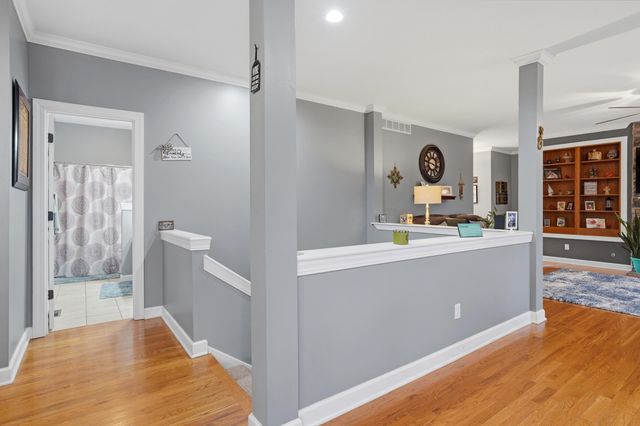 9551 I-70 DR NE, Columbia, MO 65202