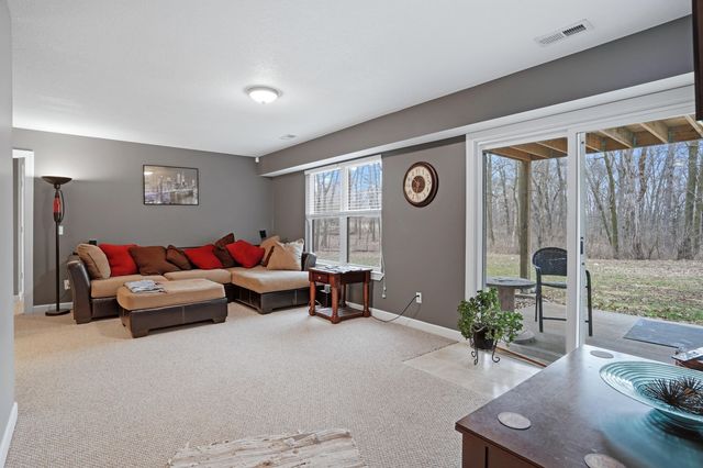 9551 I-70 DR NE, Columbia, MO 65202