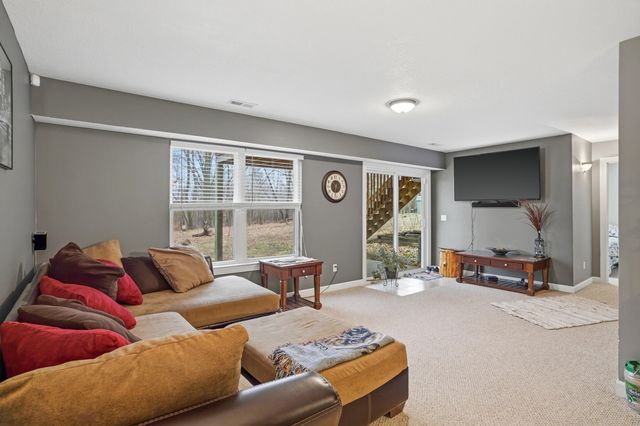 9551 I-70 DR NE, Columbia, MO 65202