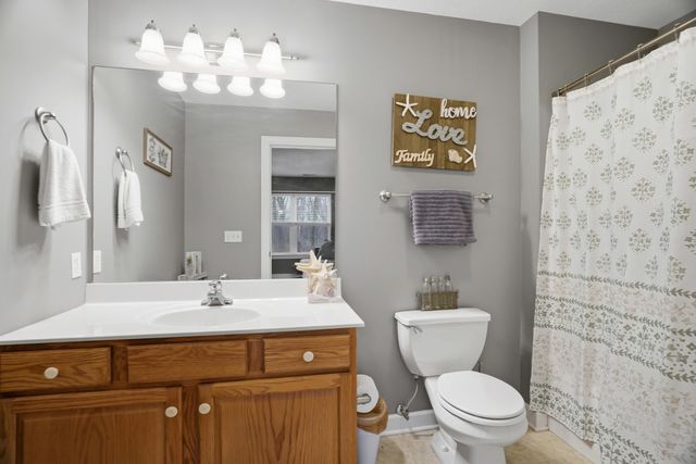 9551 I-70 DR NE, Columbia, MO 65202