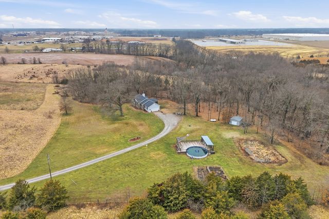 9551 I-70 DR NE, Columbia, MO 65202