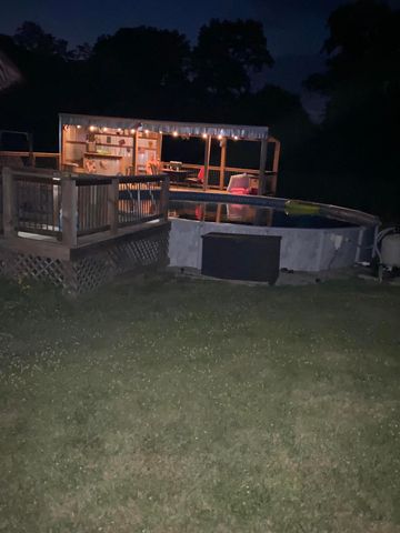 9551 I-70 DR NE, Columbia, MO 65202