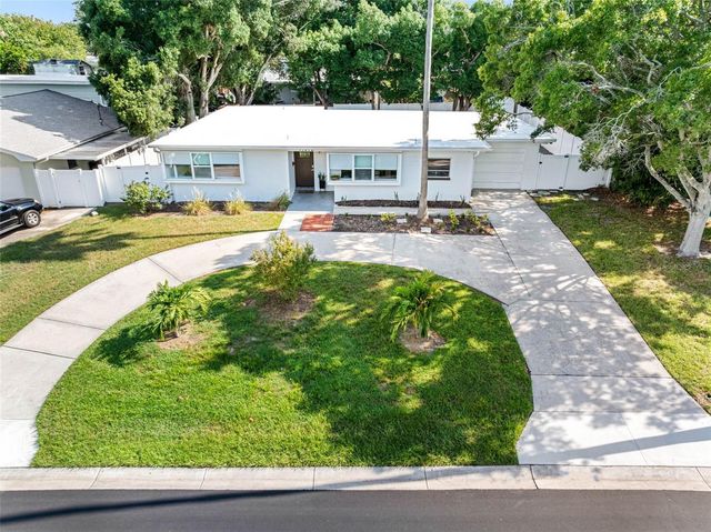 11478 82ND AVENUE, Seminole, FL 33772