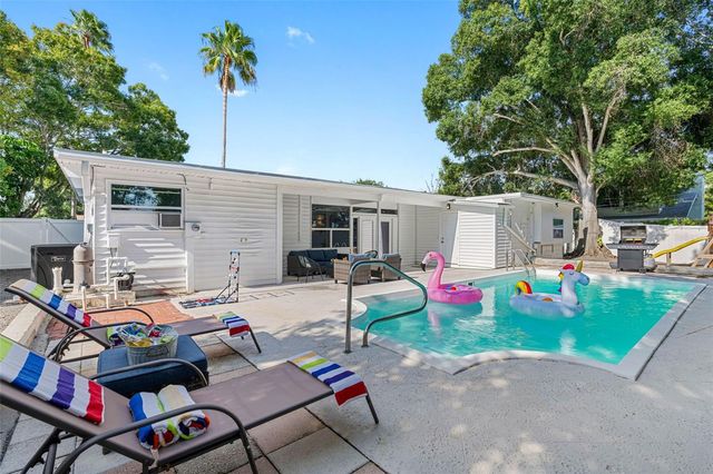 11478 82ND AVENUE, Seminole, FL 33772