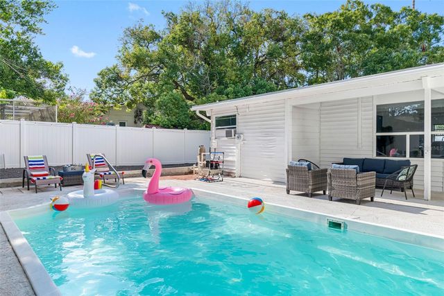 11478 82ND AVENUE, Seminole, FL 33772