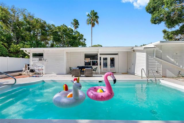 11478 82ND AVENUE, Seminole, FL 33772