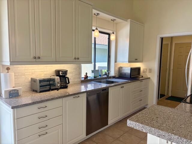 204 Cape Pointe Circle, Jupiter, FL 33477