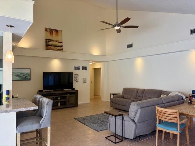 204 Cape Pointe Circle, Jupiter, FL 33477