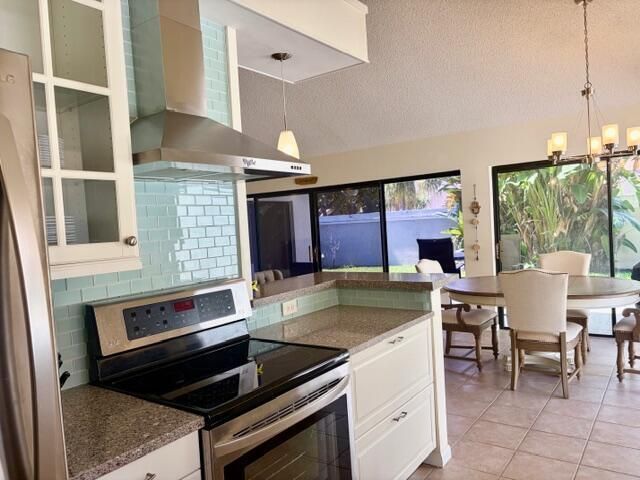 204 Cape Pointe Circle, Jupiter, FL 33477