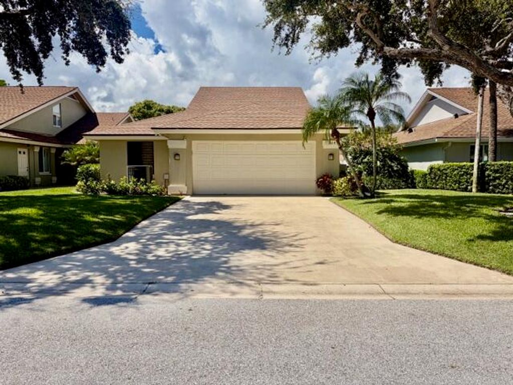 204 Cape Pointe Circle, Jupiter, FL 33477
