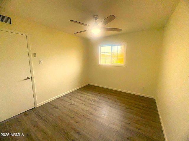 4321 W GREENWAY Road, Glendale, AZ 85306