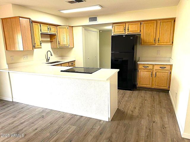 4321 W GREENWAY Road, Glendale, AZ 85306