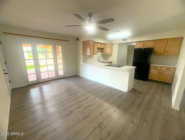 4321 W GREENWAY Road, Glendale, AZ 85306