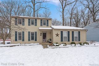 21590 Flanders Street, Farmington Hills, MI 48335