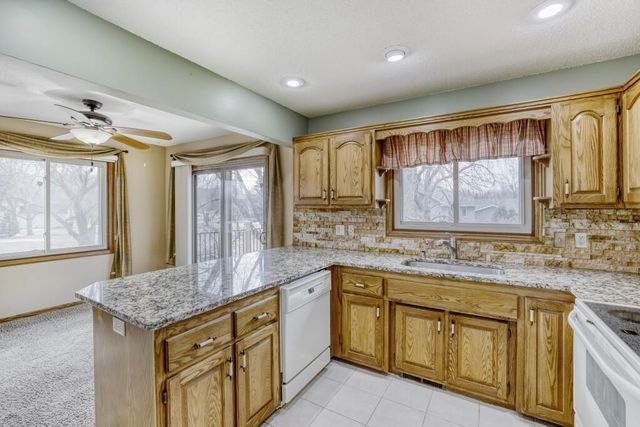 1681 128th Avenue NW, Coon Rapids, MN 55448