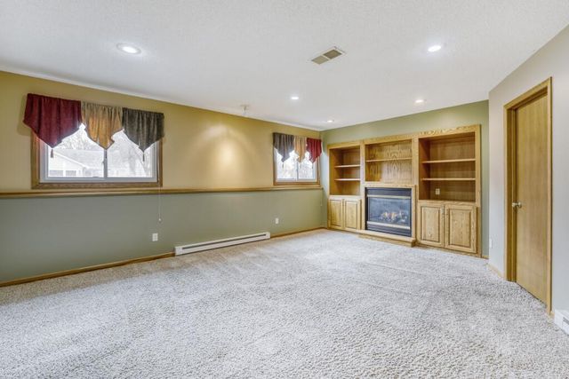 1681 128th Avenue NW, Coon Rapids, MN 55448