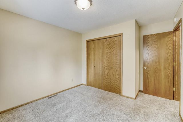 1681 128th Avenue NW, Coon Rapids, MN 55448