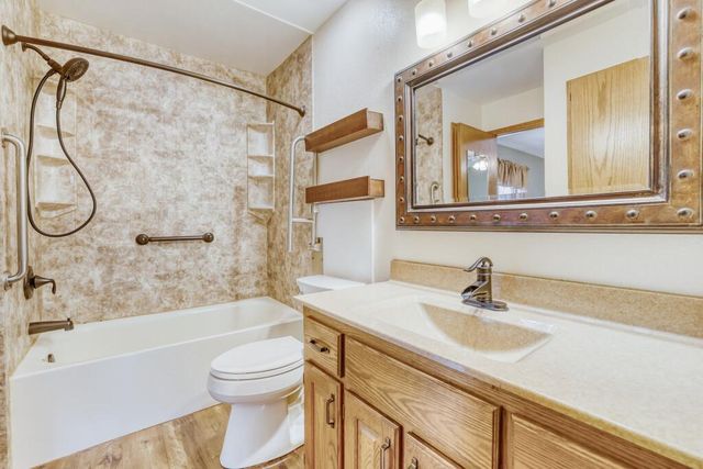 1681 128th Avenue NW, Coon Rapids, MN 55448