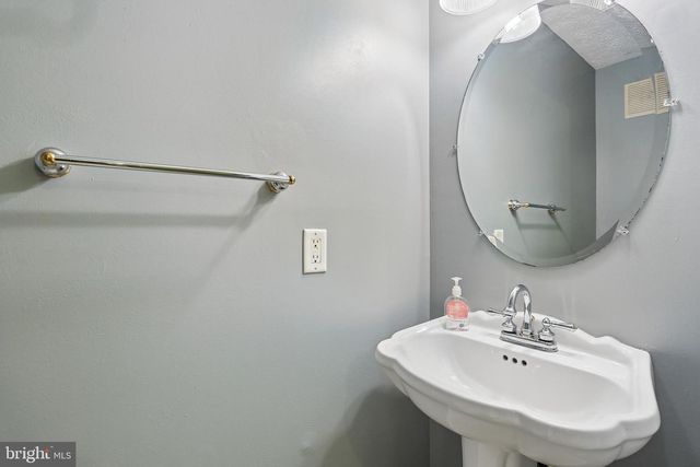 10508 APPLE RIDGE RD, Gaithersburg, MD 20886