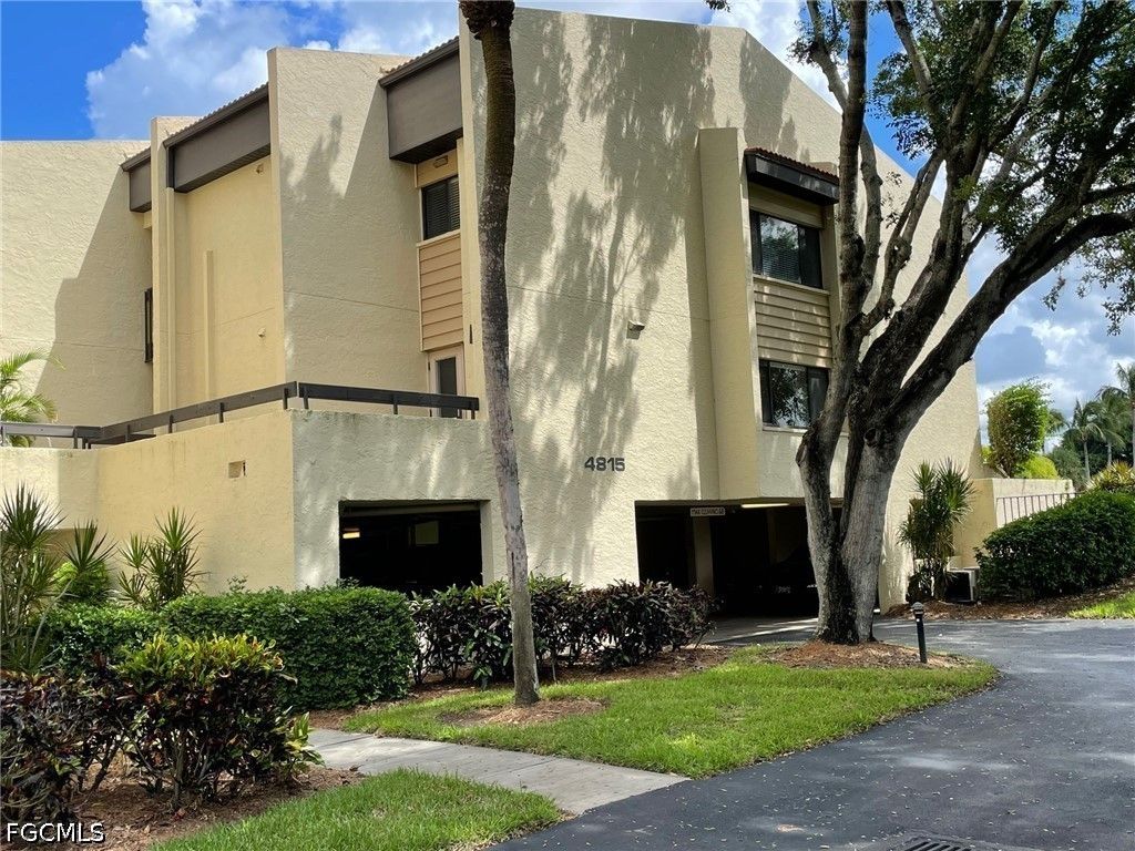 4821 S Landings DR 205, Fort Myers, FL 33919
