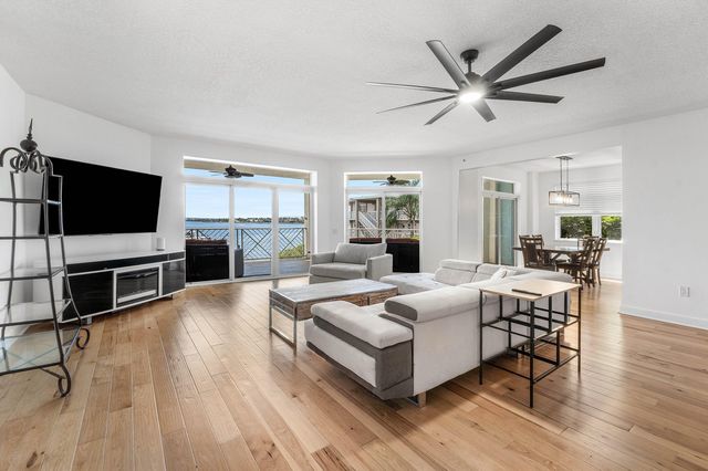 309 E Ocean Avenue 103, Lantana, FL 33462