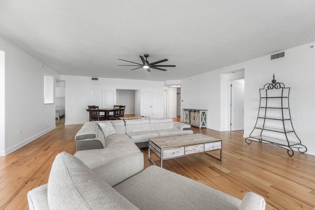 309 E Ocean Avenue 103, Lantana, FL 33462