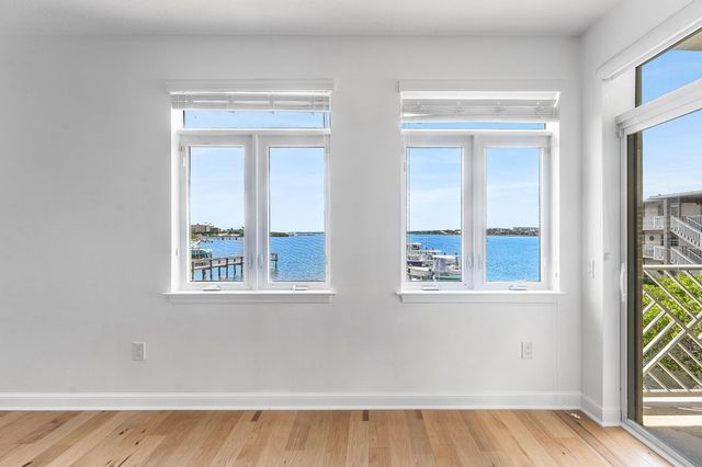 309 E Ocean Avenue 103, Lantana, FL 33462