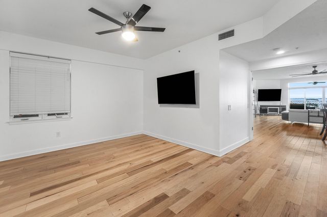 309 E Ocean Avenue 103, Lantana, FL 33462