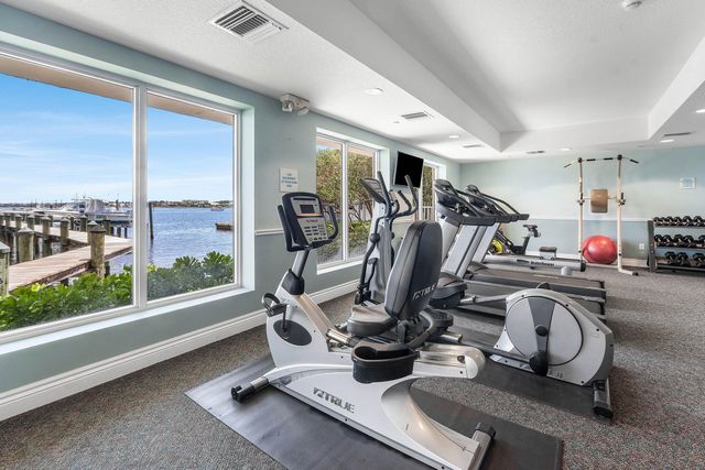 309 E Ocean Avenue 103, Lantana, FL 33462