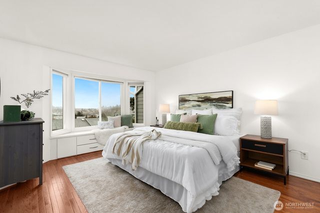 3835 25th Avenue W, Seattle, WA 98199