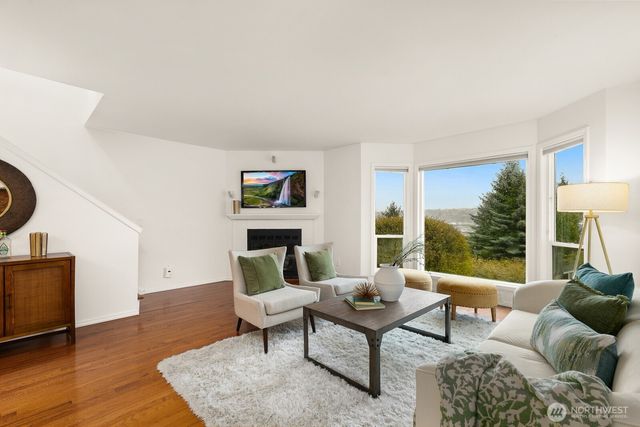 3835 25th Avenue W, Seattle, WA 98199