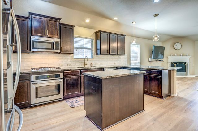 10337 Pear Valley Road, Mckinney, TX 75072