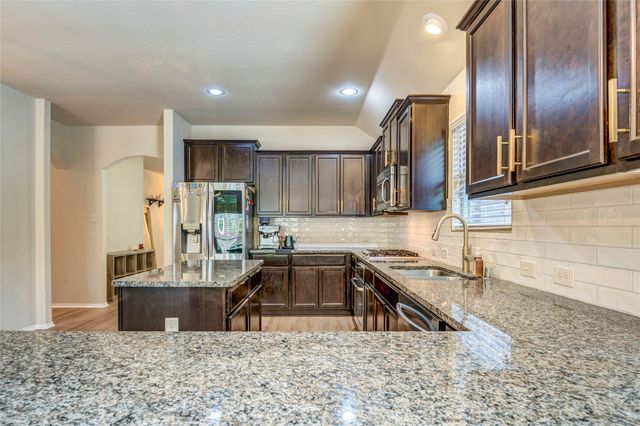 10337 Pear Valley Road, Mckinney, TX 75072