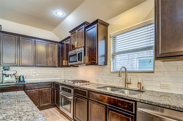 10337 Pear Valley Road, Mckinney, TX 75072