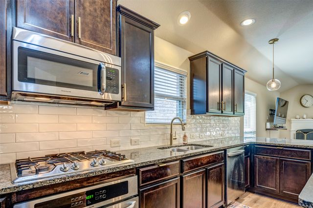 10337 Pear Valley Road, Mckinney, TX 75072