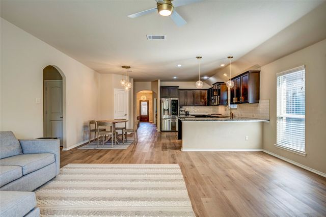 10337 Pear Valley Road, Mckinney, TX 75072