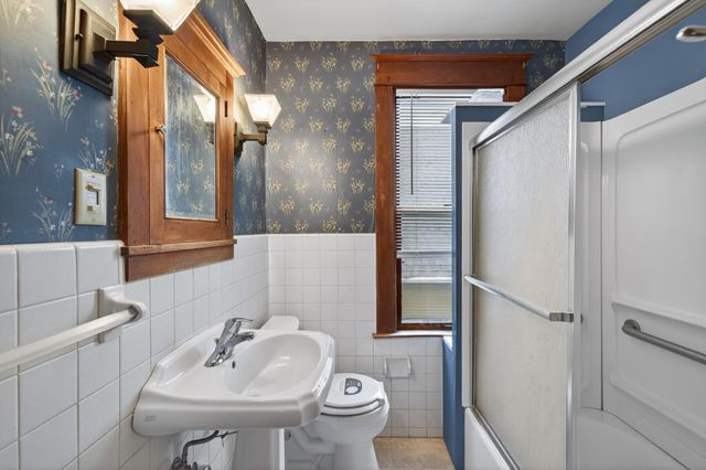 3111 17th Avenue S, Minneapolis, MN 55407