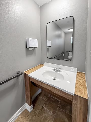 2508 W Crawford Street, Denison, TX 75020